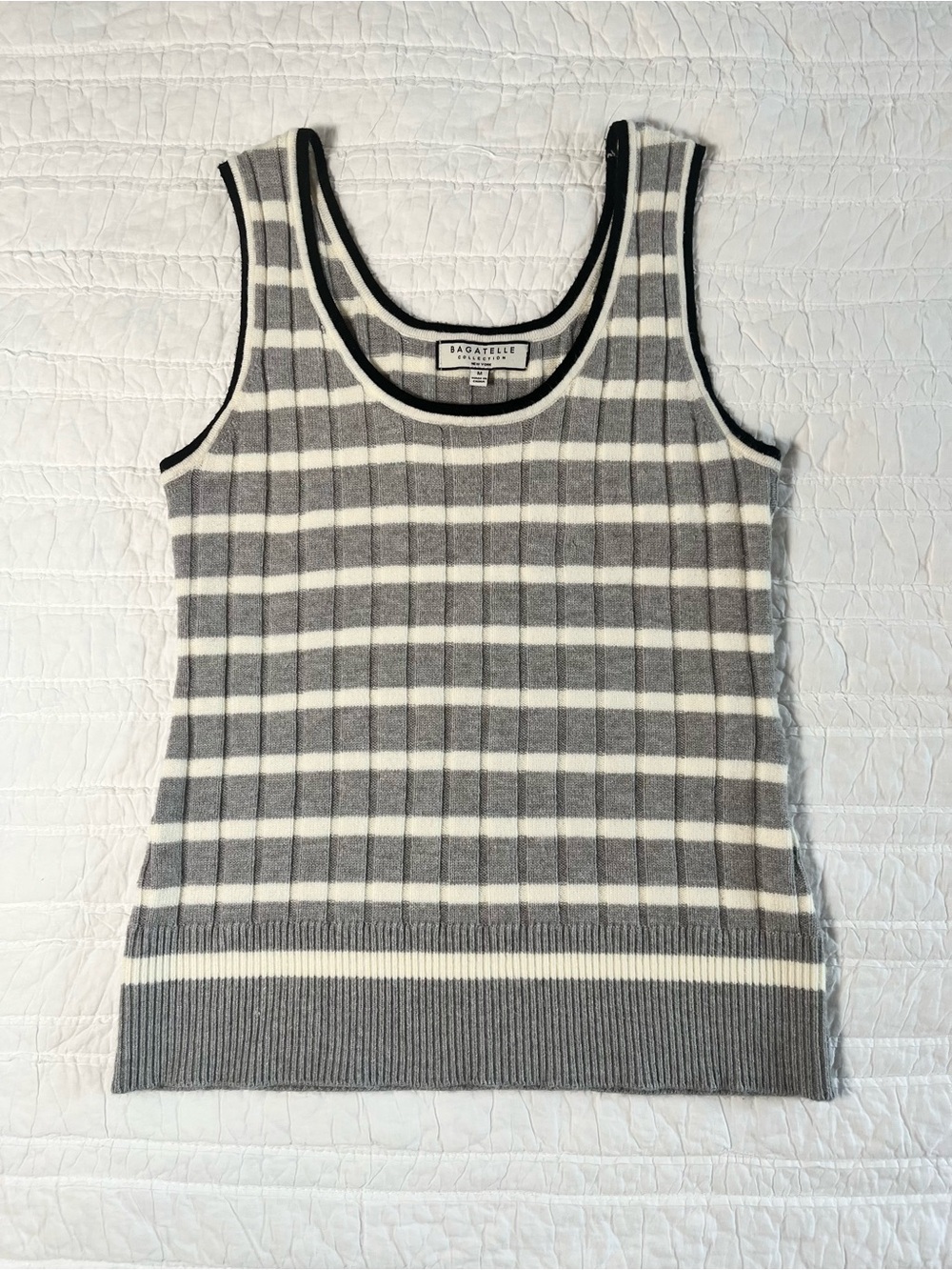 Bagatelle Collection Gray White Stripe Knit Scoop Neck Tank M